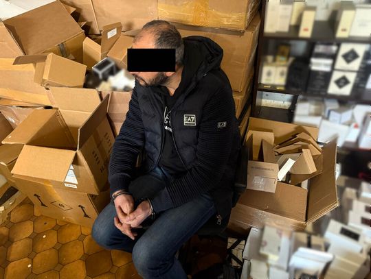 Turcy mieli magazyn podróbek pod Warszawą. W środku towar wart blisko 25 milionów złotych