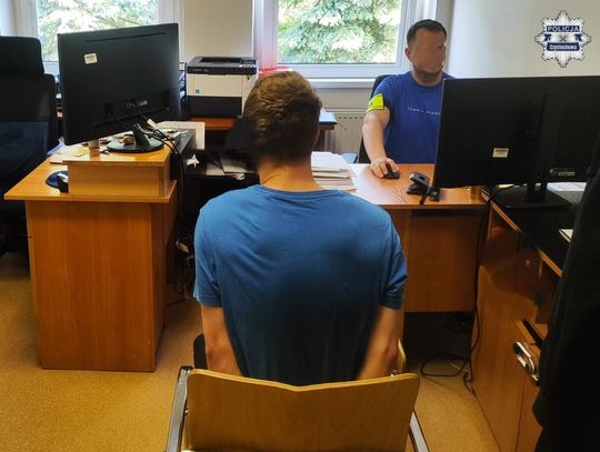 Uciekając przed kryminalnymi wskoczył do taksówki. Młody diler zatrzymany po krótkim pościgu