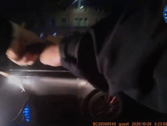 Uciekał przed policją bez prawa jazdy i pod wpływem narkotyków. W aucie była marihuana