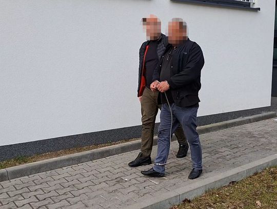 Udawał pracownika administracji, by okradać seniorów. "Remontowy" oszust wpadł w ręce kryminalnych