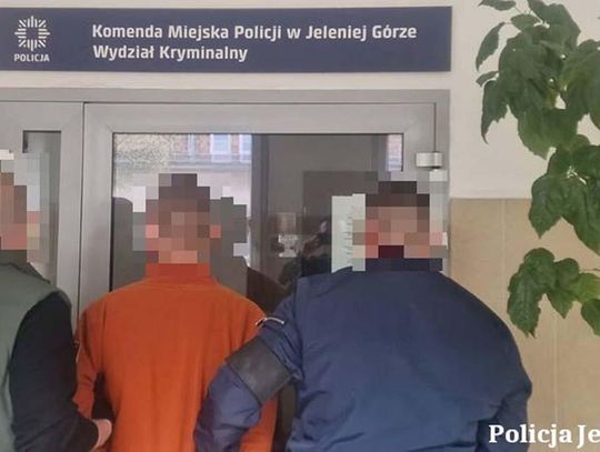 Udawał, że chce kupić złotą biżuterię, brał towar i uciekał. Udało się kilka razy