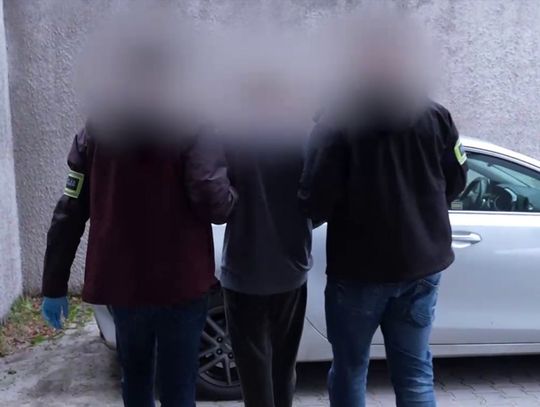 Uderzył 86-latkę i ukradł plecak z pieniędzmi. Seniorka z poważnymi obrażeniami trafiła do szpitala