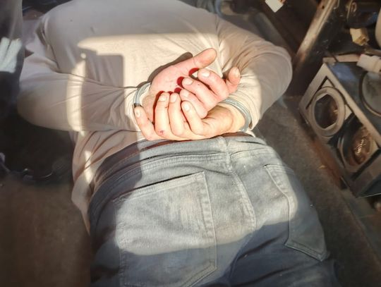 Uderzył policjanta, który chciał go wylegitymować. Już trafił za kraty, grozi mu 20 lat