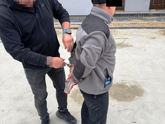 Ukradł auto, spowodował kolizję i porzucił wóz. Po kilku miesiącach w ukryciu został zatrzymany