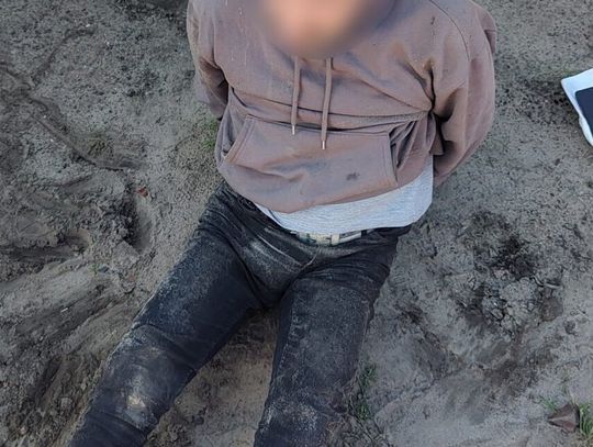 Ukradł busa, a potem położył się na tylnej kanapie i zasnął. Na widok policjantów tylko wzruszył ramionami