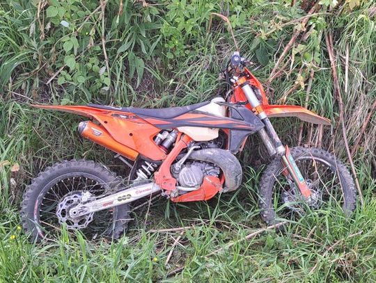 Ukradł motocykl wart 20 tysięcy złotych i ukrył go w zaroślach. Złodziejowi grozi 10 lat więzienia