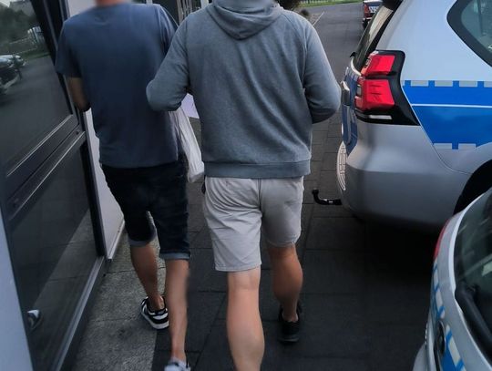 Ukradł samochód i nie wytrzymał psychicznie. Mężczyzna sam zgłosił się na komisariat