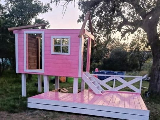 Ukradł sąsiadowi domek ogrodowy, by mieć czym palić w piecu. Absurdalna kradzież