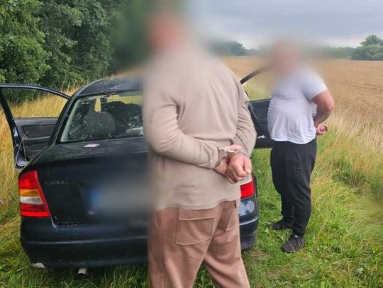 Ukradł byłemu szefowi busa z elektronarzędziami. Wpadł przez pozostawioną w aucie puszkę po piwie