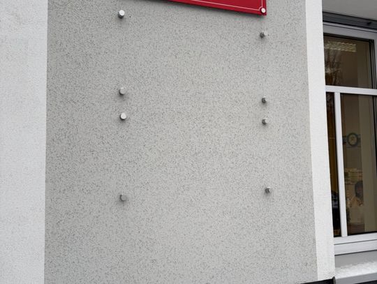 Ukradł tablicę z Urzędu Pracy. 45-latek chciał mieć w pokoju "pamiątkę po 25-letnim bezrobociu"