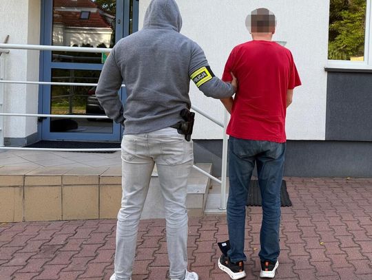 Ukradł towary za 830 zł, miał przy sobie 1000 euro. Pieniądze zabezpieczono na poczet kary
