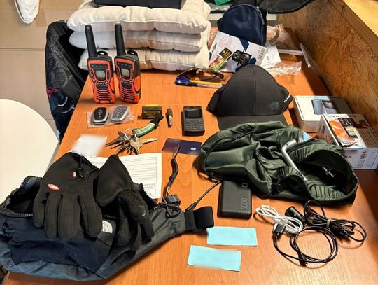 Ukradli auta warte ponad pół miliona złotych. Ukrywali je w podziemnych parkingach i garażach