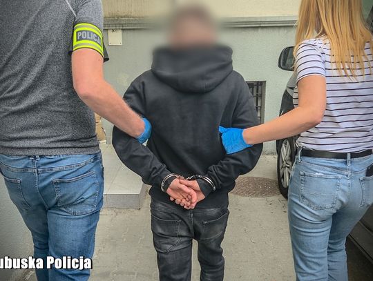Ukradli BMW spod warsztatu samochodowego i jeździli nim po mieście. Wpadli po kilku godzinach