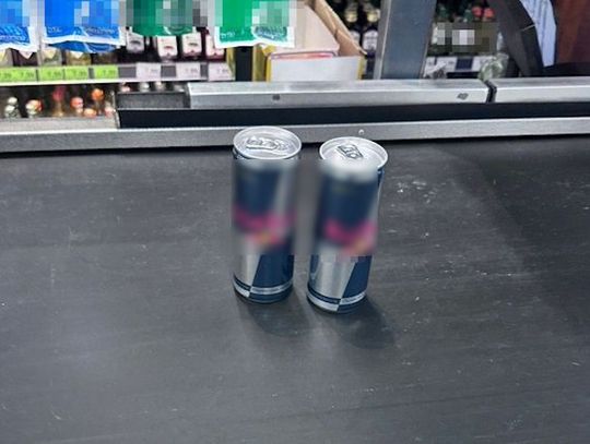 Ukradli energetyki, bo potrzebowali ich na siłownię. 15-latkowie staną przed sądem rodzinnym