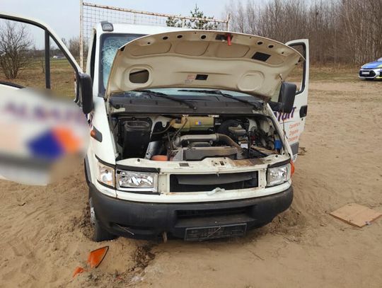 Ukradli iveco i koparkę dla „zabawy”. Grupa nastolatków stanie przed sądem