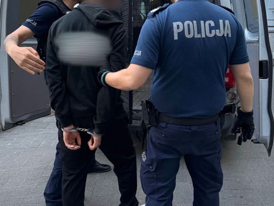 Ukradli torebkę ze słuchawkami, które cały czas pokazywały lokalizację. Trzy osoby zatrzymane Ukradli torebkę ze słuchawkami, które cały czas pokazywały lokalizację. Trzy osoby zatrzymane