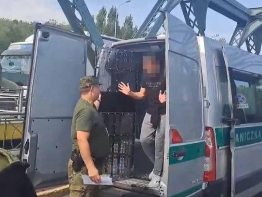 Ukraińcy deportowani i odstawieni na granicę. Jeden uznany za "niepożądanego", drugi nie szanował polskiego prawa