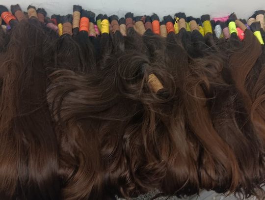 Ukrainiec miał w bagażu 15 kilogramów ludzkich włosów. Wpadł podczas kontroli na lotnisku