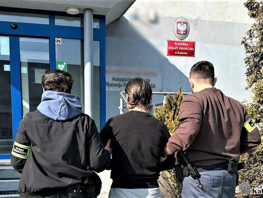 Ukrainiec oszukiwał na BLIK, z więzienia trafił prosto na granicę. Przez 10 lat nie wróci do Polski