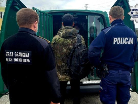 Ukrainiec przyłapany na kradzieży miał przy sobie kastet. Został wydalony z Polski i nie może wrócić