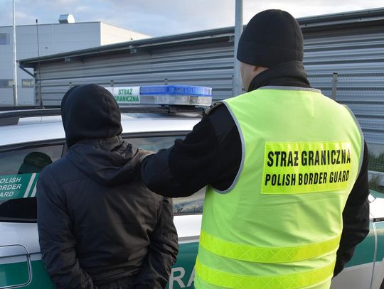 Ukrainiec ścigany czerwoną notą Interpolu zatrzymany na lotnisku. Chciał odlecieć do Irlandii