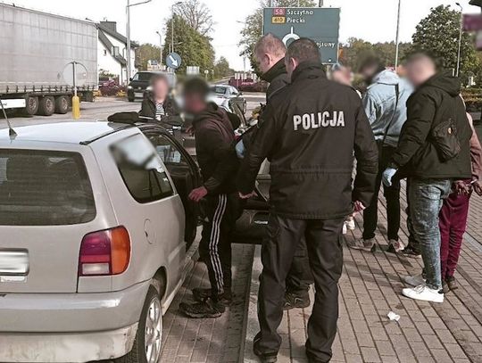 Ukrainiec wiózł czterech Somalijczyków. Kurier trafił do aresztu, imigranci zostaną wydaleni