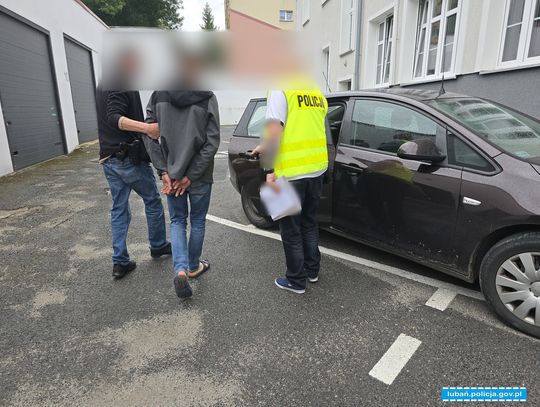 Ukrainiec wpadł na jeździe po pijaku. Próbował przekupić policjantów, oferując 4 tysiące złotych