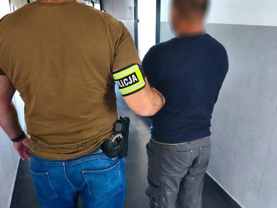 Ukrainiec wsiadł za kółko pijaku i gorzko pożałował. Stracił auto, musi płacić i będzie deportowany