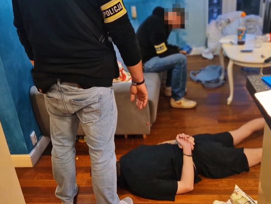 Ukrainiec wyłudził od starszej kobiety 118 tysięcy złotych. Policjanci złapali go w trzy tygodnie