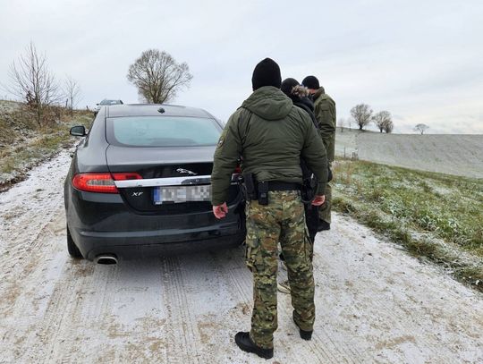 Ukrainiec zatrzymany za przemyt 4 nielegalnych migrantów. Odebrał ich z granicy polsko-litewskiej
