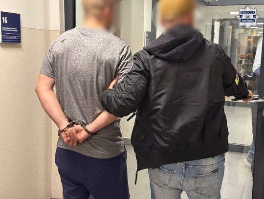 Ukrywał się przed policją, ale nadal handlował narkotykami. Poszukiwany 23-latek zatrzymany