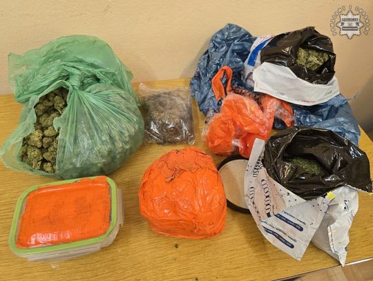 W piwnicach urządził magazyn narkotyków. Policjanci znaleźli blisko 1,5 kg amfetaminy i marihuany