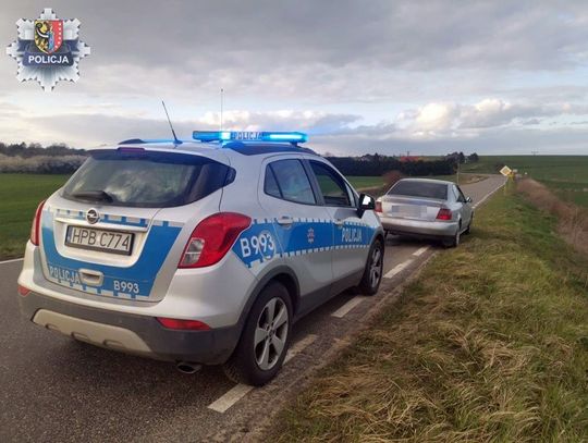 W trzy dni dwukrotnie jechał naćpany. W akcie żalu podarł prawo jazdy na oczach policjantów