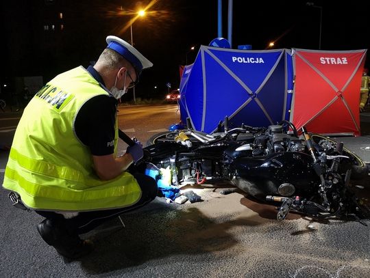 W zderzeniu motocykla z osobówką zginął 46-latek, jego córka trafiła do szpitala [FOTO]