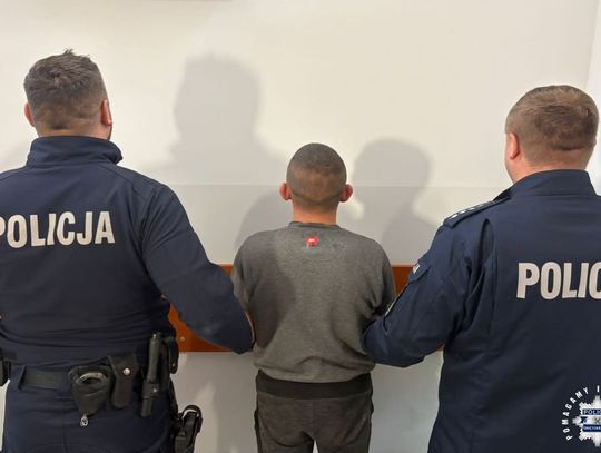 Wbiegł na boisko w trakcie meczu i zaczął wyzywać sędziego. Miał ponad 3 promile