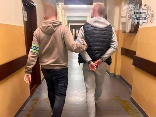 Weszli jak do siebie i wynieśli sejf z gotówką. Policja zatrzymała podejrzanych o śmiałą kradzież w knajpie