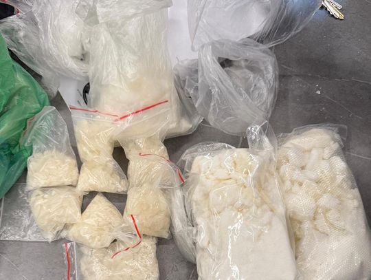 Wiedzieli, że 31-latek ma narkotyki. Urządzili zasadzkę i zatrzymali go podczas jazdy samochodem