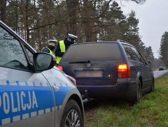 Wiejski tuning przykuł uwagę policjantów. Kierowca naćpany, w passacie sporo nieprawidłowości