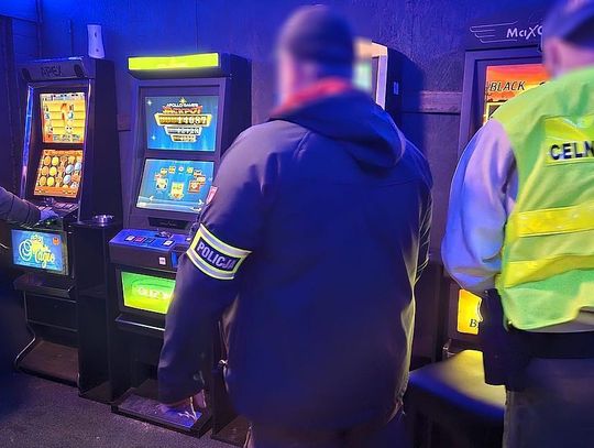 Wielkie uderzenie w hazardową mafię. Siedem osób z zarzutami, w tym urzędnicy państwowi