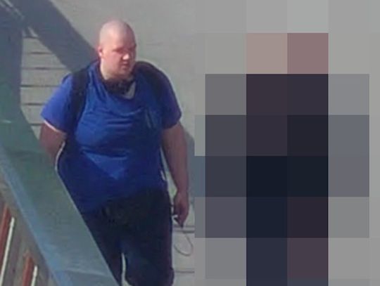 Wizerunek mężczyzny podejrzewanego o zniszczenie samochodu. Jeśli go poznajesz, powiadom policję