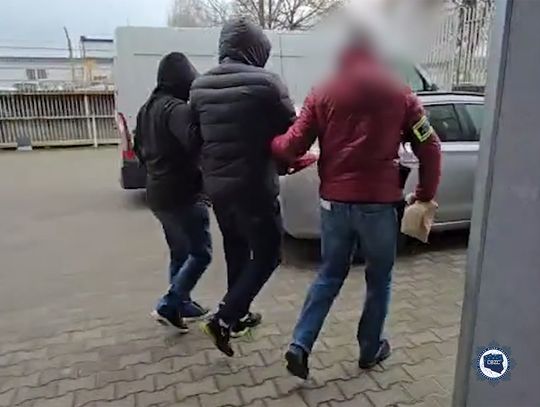 Włamał się do systemu spółki energetycznej i zmieniał numery kont bankowych. Haker w rękach policji Włamał się do systemu spółki energetycznej i zmieniał numery kont bankowych. Haker w rękach policji