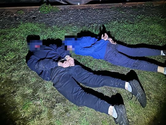 Włamywali się do lokomotyw, narobili strat na pół miliona złotych. Kolejowi złodzieje zatrzymani