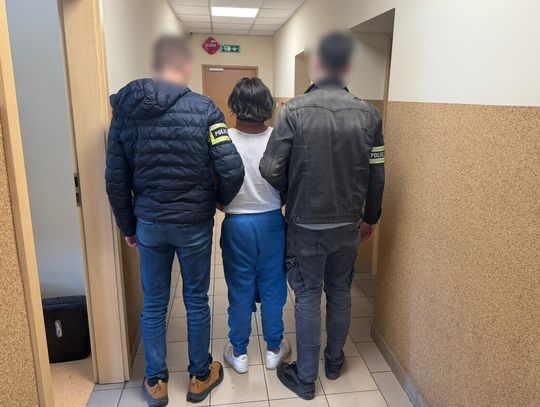 Wpadł gang fałszywych hydraulików. Okradli mieszkańców na 80 tysięcy złotych