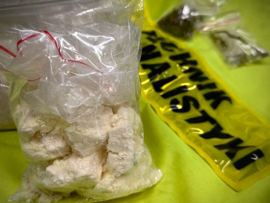 Wpadł podczas kontroli drogowej. W samochodzie i mieszkaniu miał blisko pół kilograma narkotyków