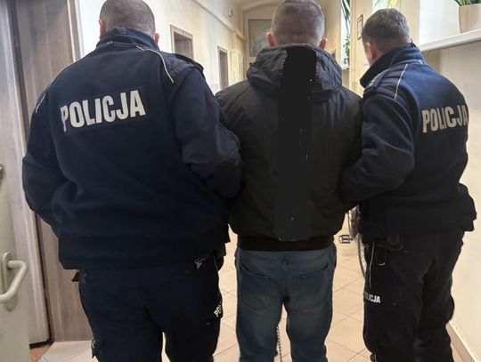 Wtargnął do domu byłej partnerki i groził nożem jej oraz dziecku. Wcześniej okaleczył sam siebie