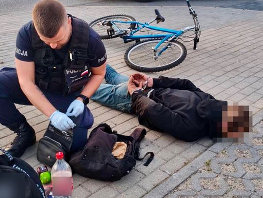 Wybiegał z zarośli i atakował samotne kobiety. 37-letni recydywista zatrzymany za zuchwałe kradzieże
