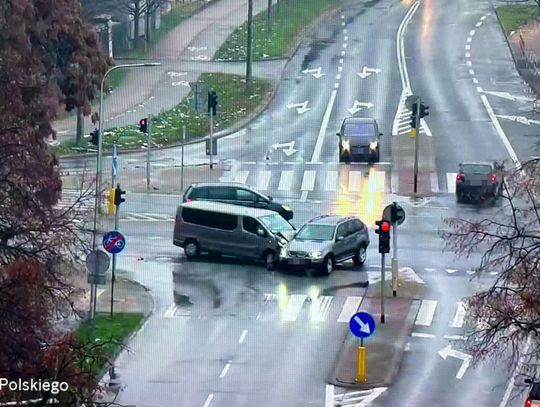 Wymuszenie i kolizja na skrzyżowaniu. Sprawcą kierowca BMW