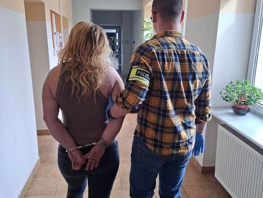 Wynosili ze spożywczaka zakupy bez płacenia. Mieli specjalny system. Udawało się wiele razy, a straty to ponad 3 tysiące