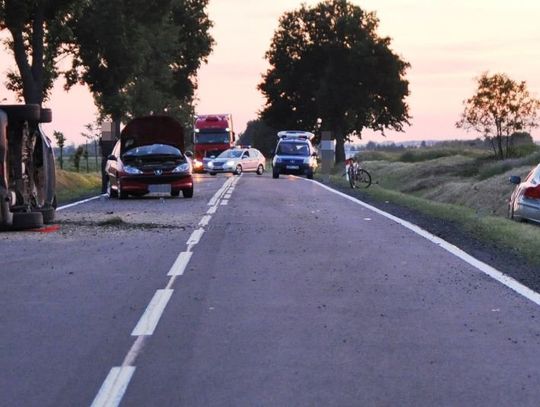 Wypadek z udziałem trzech samochodów osobowych. 7-miesięczne niemowlę zabrane do szpitala