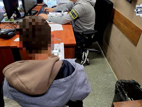 Wypłacał pieniądze z oszustw i wpłacał je do bitomatów. 22-latek odpowie za pranie pieniędzy